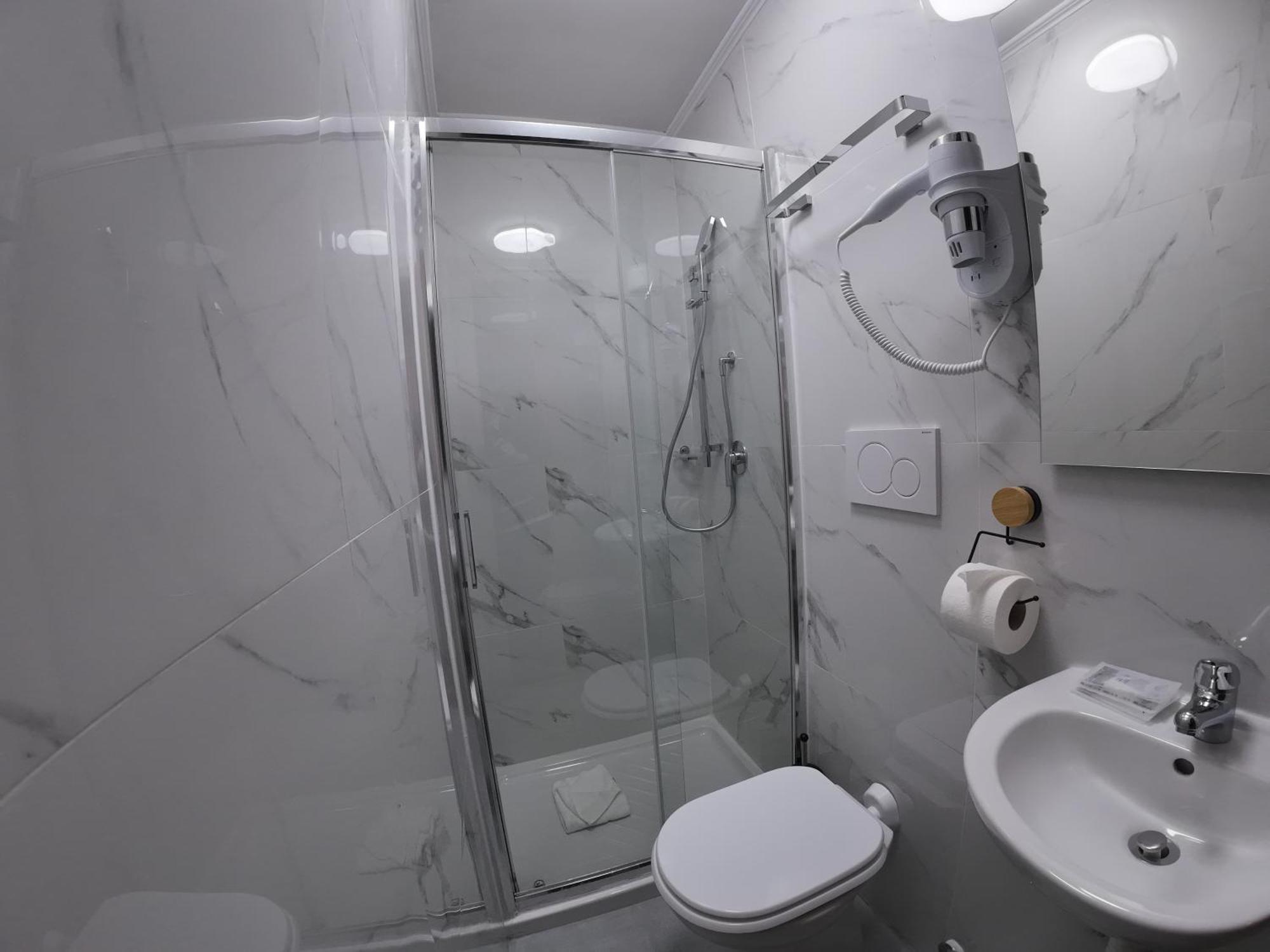 Kaydee Guesthouse Рим Экстерьер фото