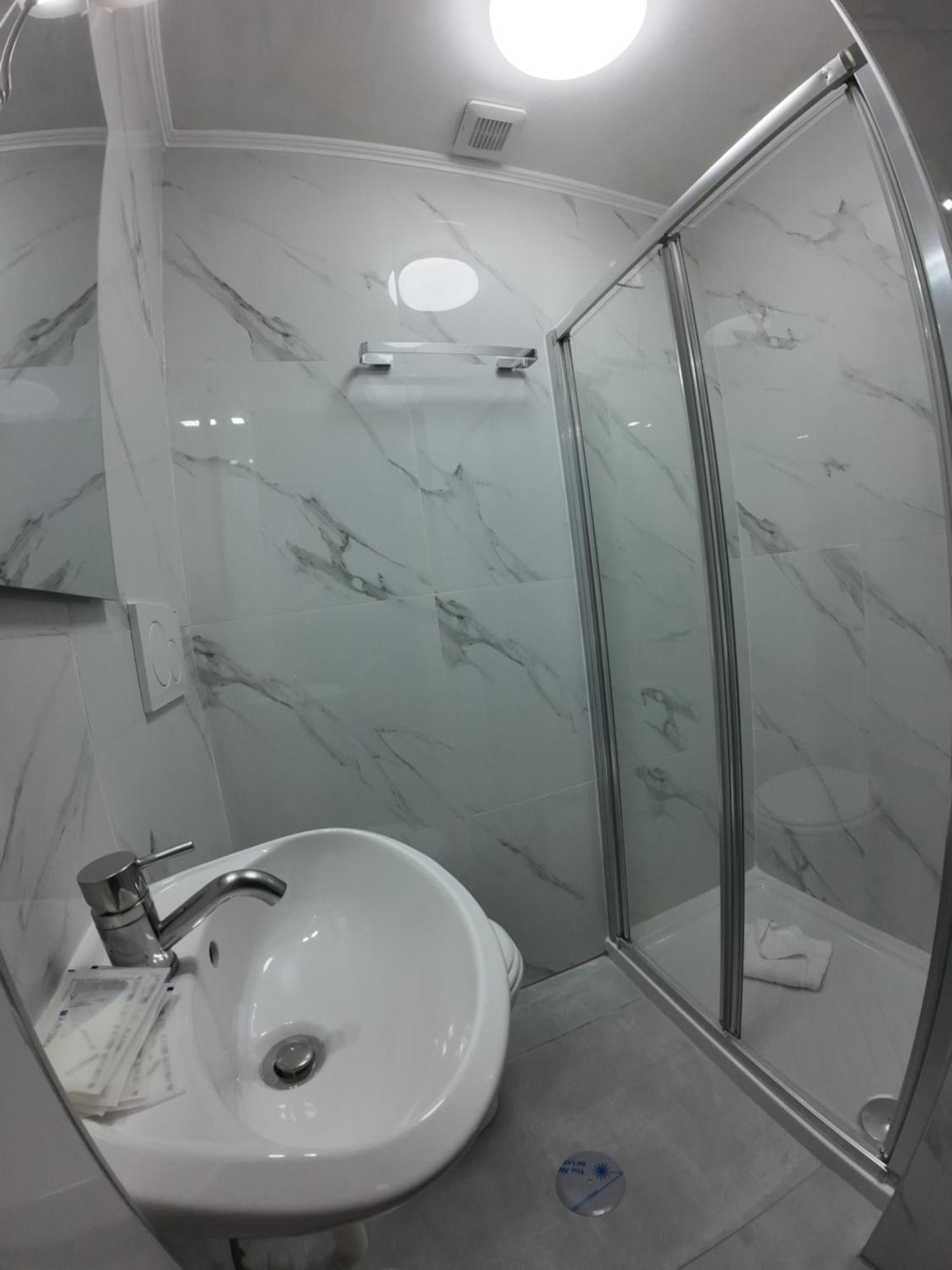Kaydee Guesthouse Рим Экстерьер фото