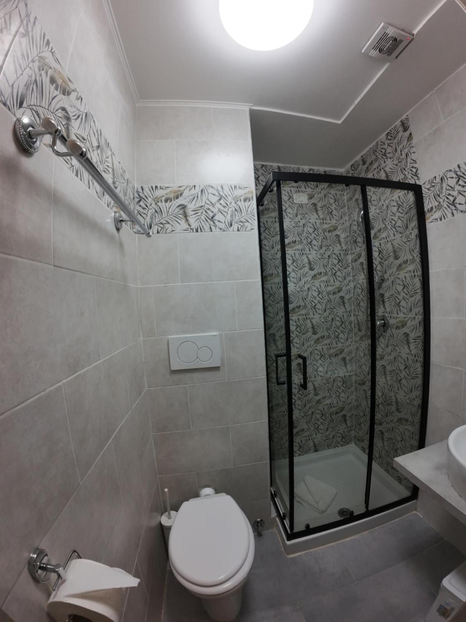 Kaydee Guesthouse Рим Экстерьер фото