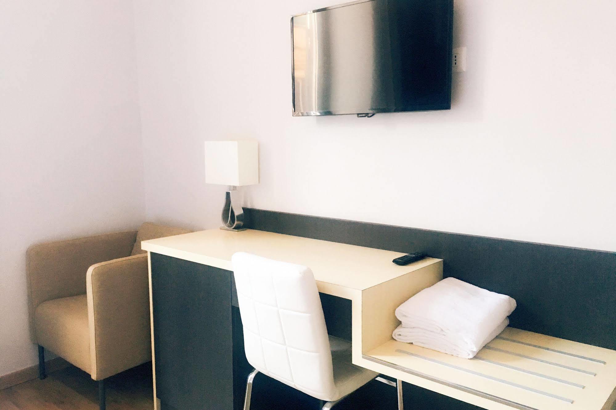 Kaydee Guesthouse Рим Экстерьер фото