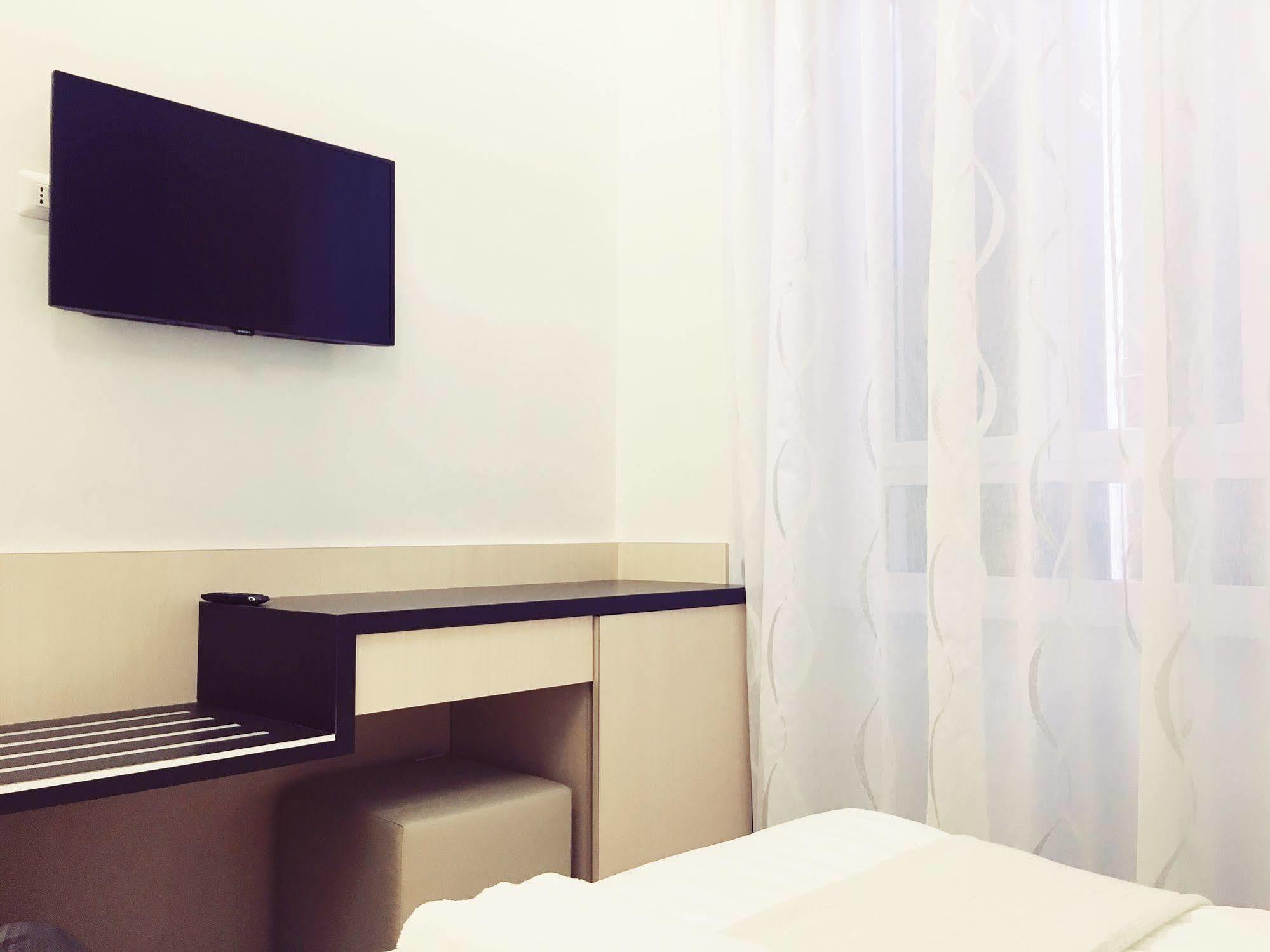 Kaydee Guesthouse Рим Экстерьер фото