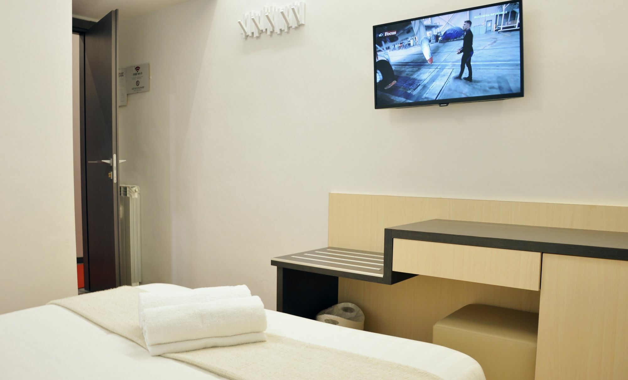 Kaydee Guesthouse Рим Экстерьер фото